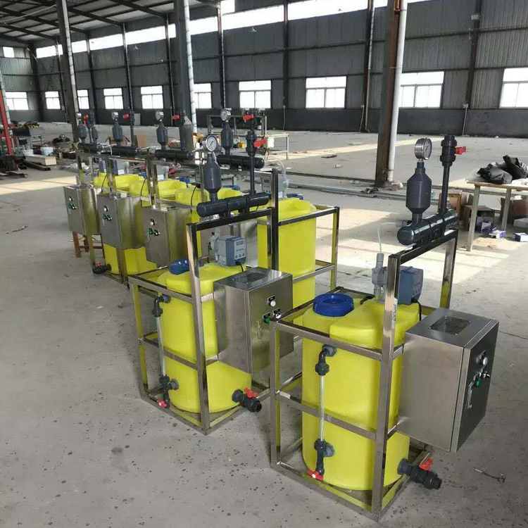 ���̰���